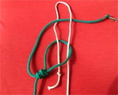 Как привязать поводок к леске и плетенке напрямую и под прямым узлом