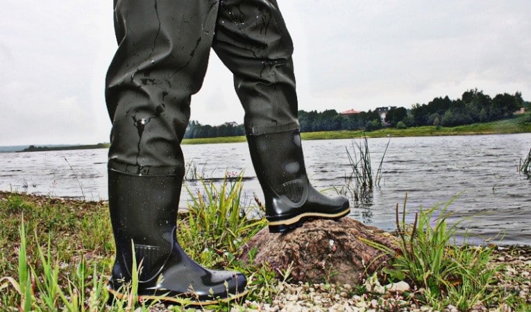 Демисезонная и осенняя обувь для рыбалки: как выбрать, что купить