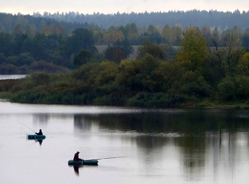 Осенняя рыбалка на реке - ловля на фидер, штекер, спиннинг, поплавок