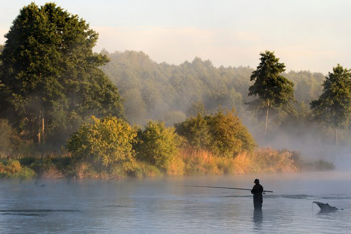 Рыбалка осенью в Карелии - куда поехать дикарем, календарь клева